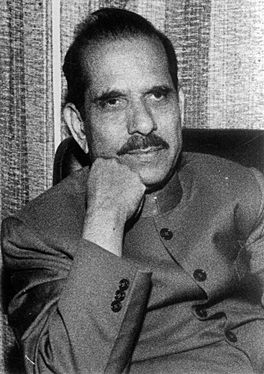 मनोहर जोशी सरांचं निधन झालं. बाळासाहेबांनी शिवसेना स्थापन केल्यापासून त्यांच्या सोबतच्या पहिल्या फळीतील ते ज्येष्ठ नेते. शिवसेनेची धाटणीच आक्रमक, पण त्यात अजातशत्रुत्व जपत सरांची राजकीय वाटचाल सुरु राहिली.
शिवसैनिकाला मुख्यमंत्रीपदावर बसवण्याचं बाळासाहेबांचं स्वप्न होतं जे मनोहर