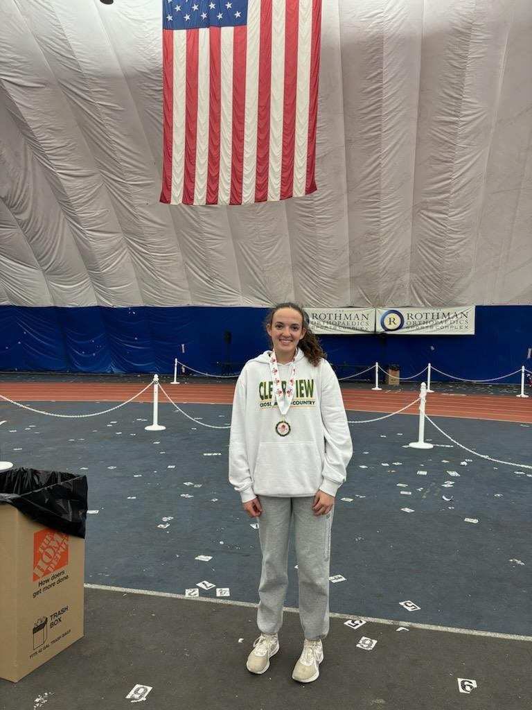 Congratulations to Maggie W for her 1st place finish in the 1600m race @ the SJTCA meet this evening! Great job Maggie!! GO VIEW!!!