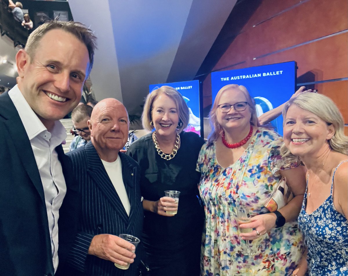 A magical performance of #AliceinWonderland by ⁦@TheAusBallet⁩ ⁦⁦@CapitolSydney⁩. #ballet is my first ❤️. Wonderful friends too! ⁦@DrPhilLambert⁩ ⁦@LizBroderick⁩ ⁦@frala_fontaine⁩ #DanStreet. Bravo ⁦@DavidHallberg⁩ & company.