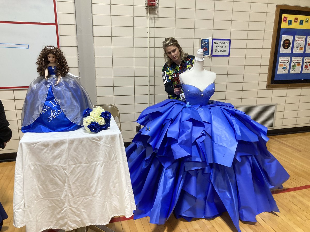 WRscience_13's tweet photo. Displays from Diversity Night @WRidgeMS @theSMSD https://t.co/GmTRwhoMiI