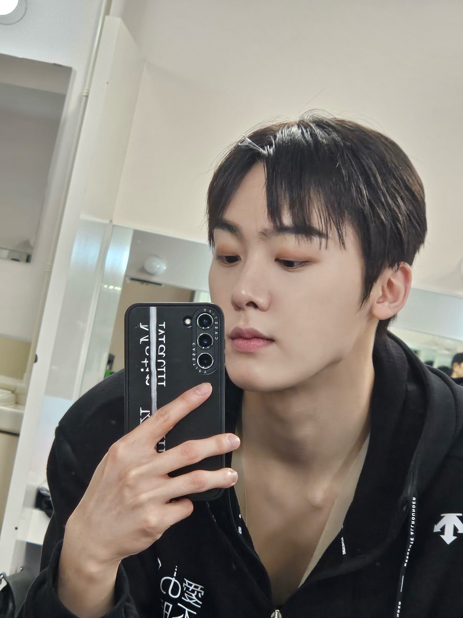 ASTRO BLACK AAF ユンサナ SANHA 윤산하 윤산하_ASTRO YOON SANHA FASHION | |240729| Sanha in London