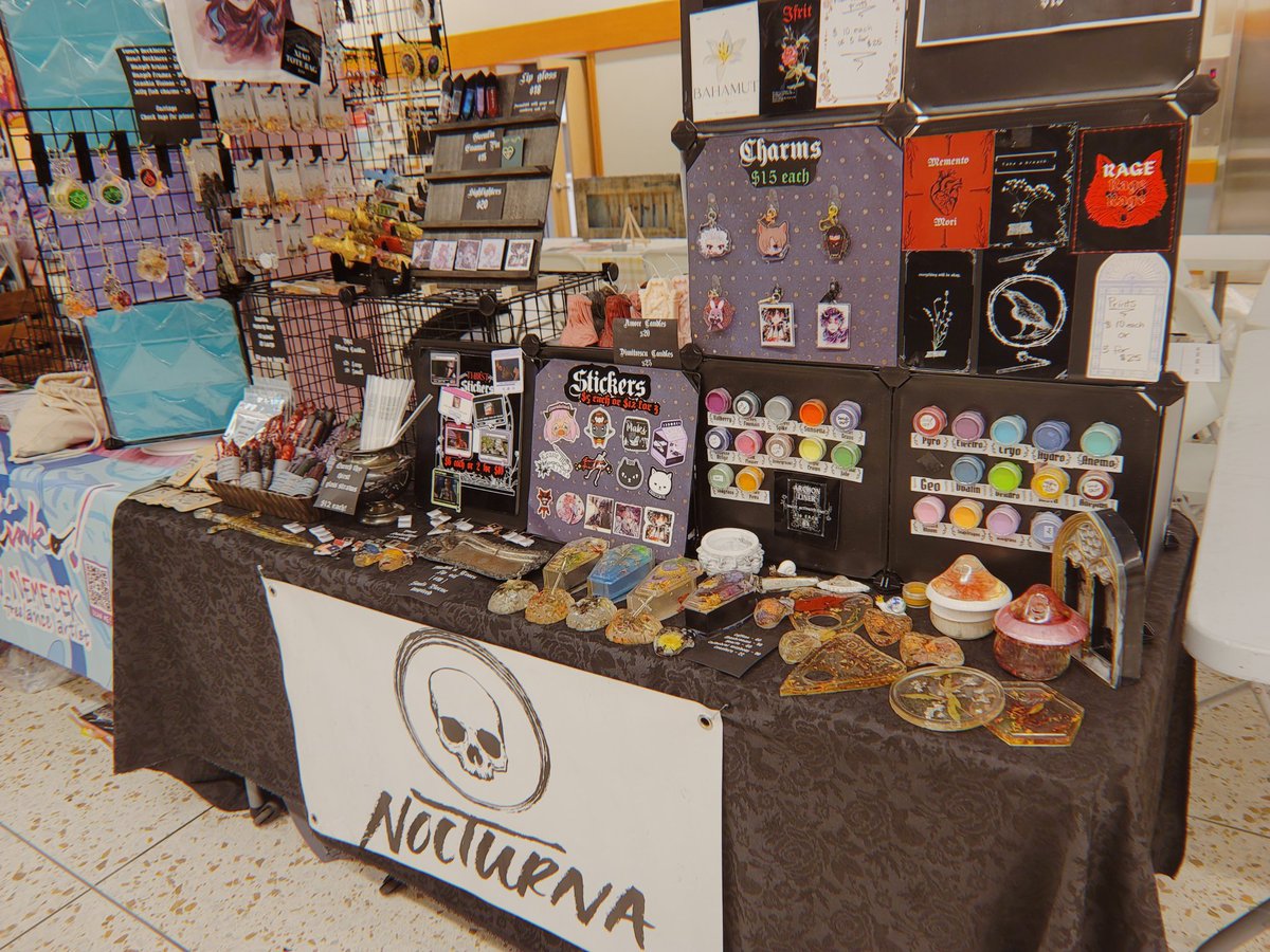 cannibalxashi's tweet photo. See you tomorrow #tsukinocon fam!
You can find me at table 8 and I'm beside my pal @mollyartwork https://t.co/AM0B9ZNAgJ