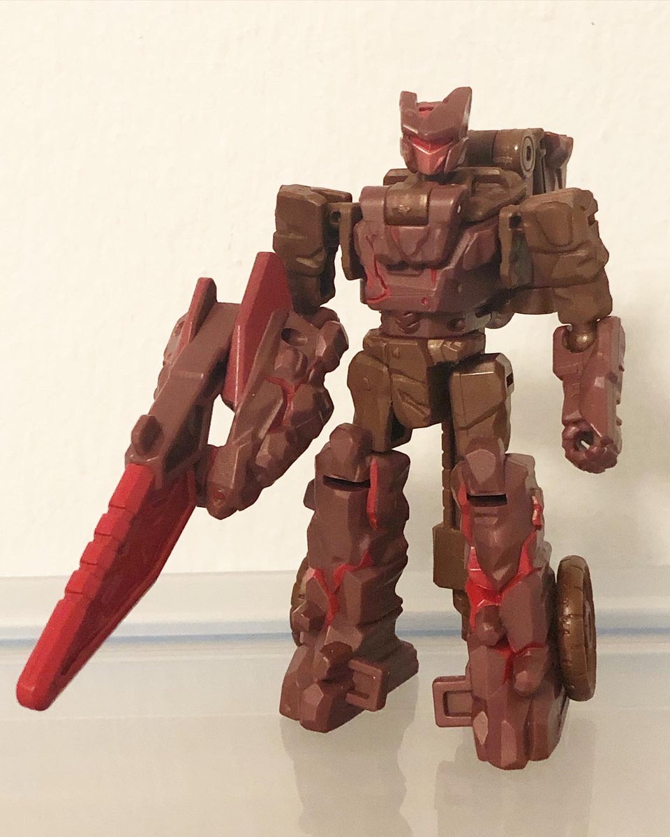 soyrapido's tweet image. Transformers Legacy United Infernac Universe Bouldercrash #bouldercrash #transformers #transformerslegacyunited #infernacuniverse #hasbro #toyphotography #toycollection