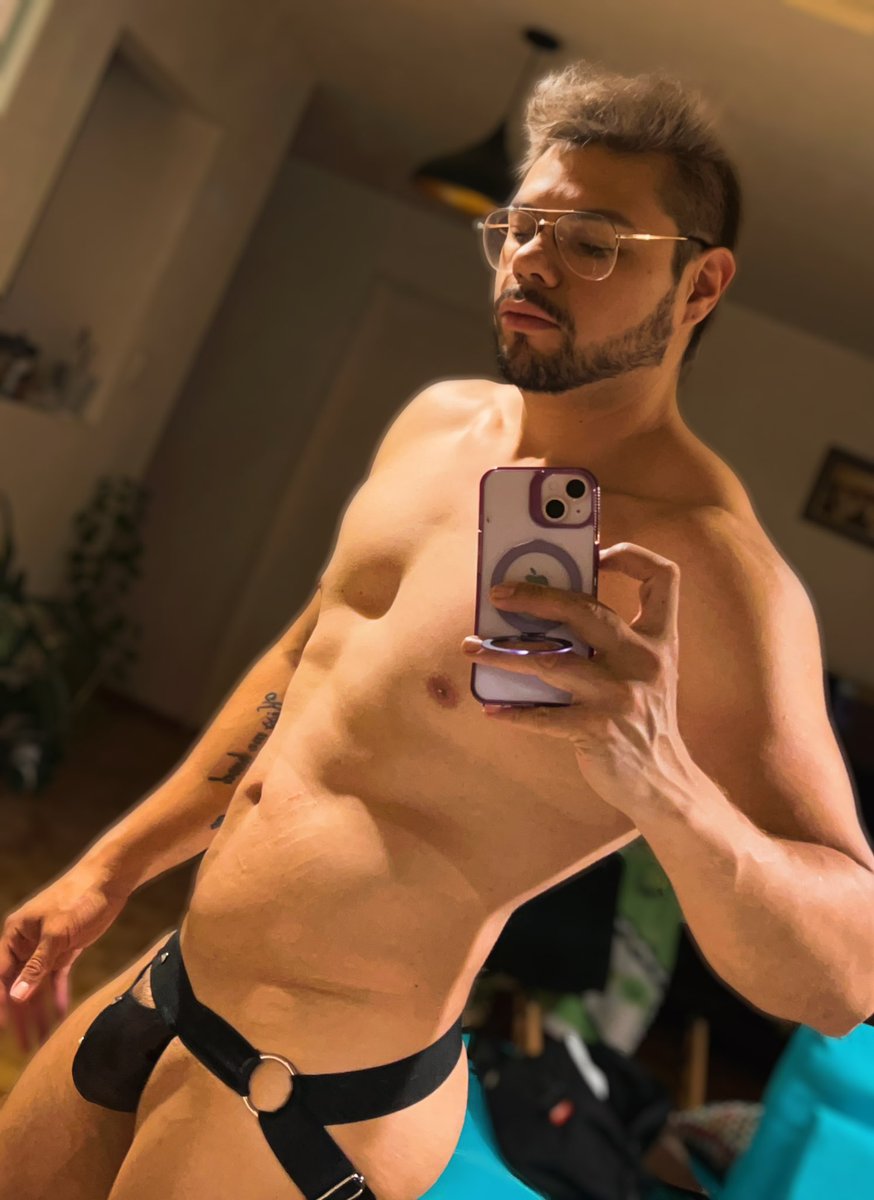 Mikellspa's tweet photo. Jueves en la noche #gay #jockstrapp #latino https://t.co/XHkYGENPrW