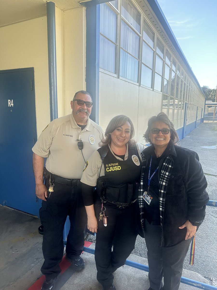 A big thank you to our District Security Officers at Slover Mtn HS for keeping our students safe. You are appreciated! @ColtonJUSD @SMHS_CJUSD