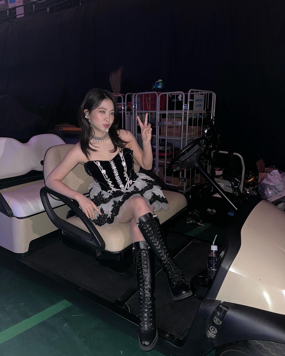 yeristgrm's tweet photo. [INSTAGRAM POST] - 6P

Tokyo 🩶love you --------!
https://t.co/F0YGZAMQPR

@RVsmtown #RedVelvet #레드벨벳 #Yeri #예리 #Chill_Kill 
240223 · 13:40:24 KST https://t.co/98xSelCpZ0