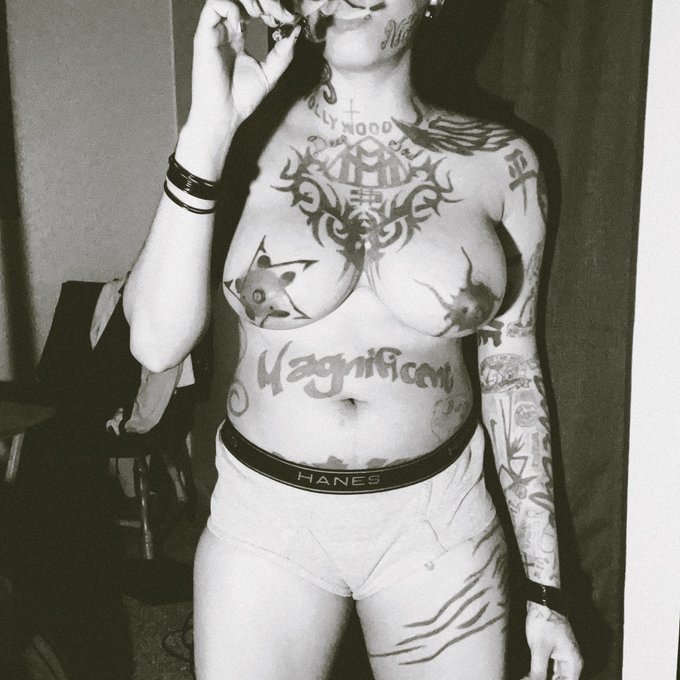 🖤 #nsanejane https://t.co/kcl8xYLhmP<a href="/tag/nsanejane"class="tags">#nsanejane</a>