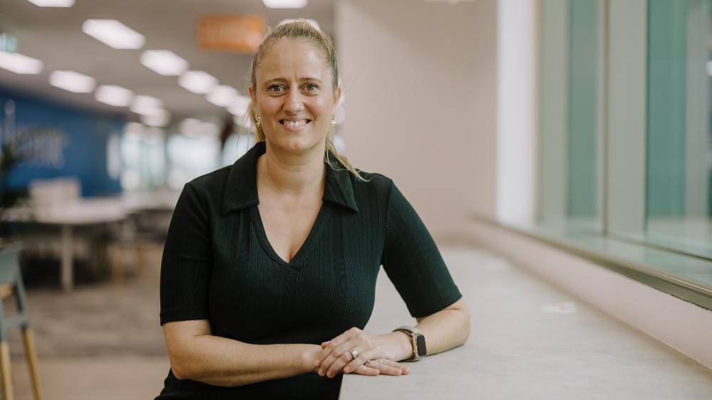 #UOW and @WestSydHealth academic @JuleeMcDonagh has been awarded $450,000 by @MedResearchNSW to pilot home exercise programs to prevent frailty in cardiovascular patients. 🎉 #UOWResearch