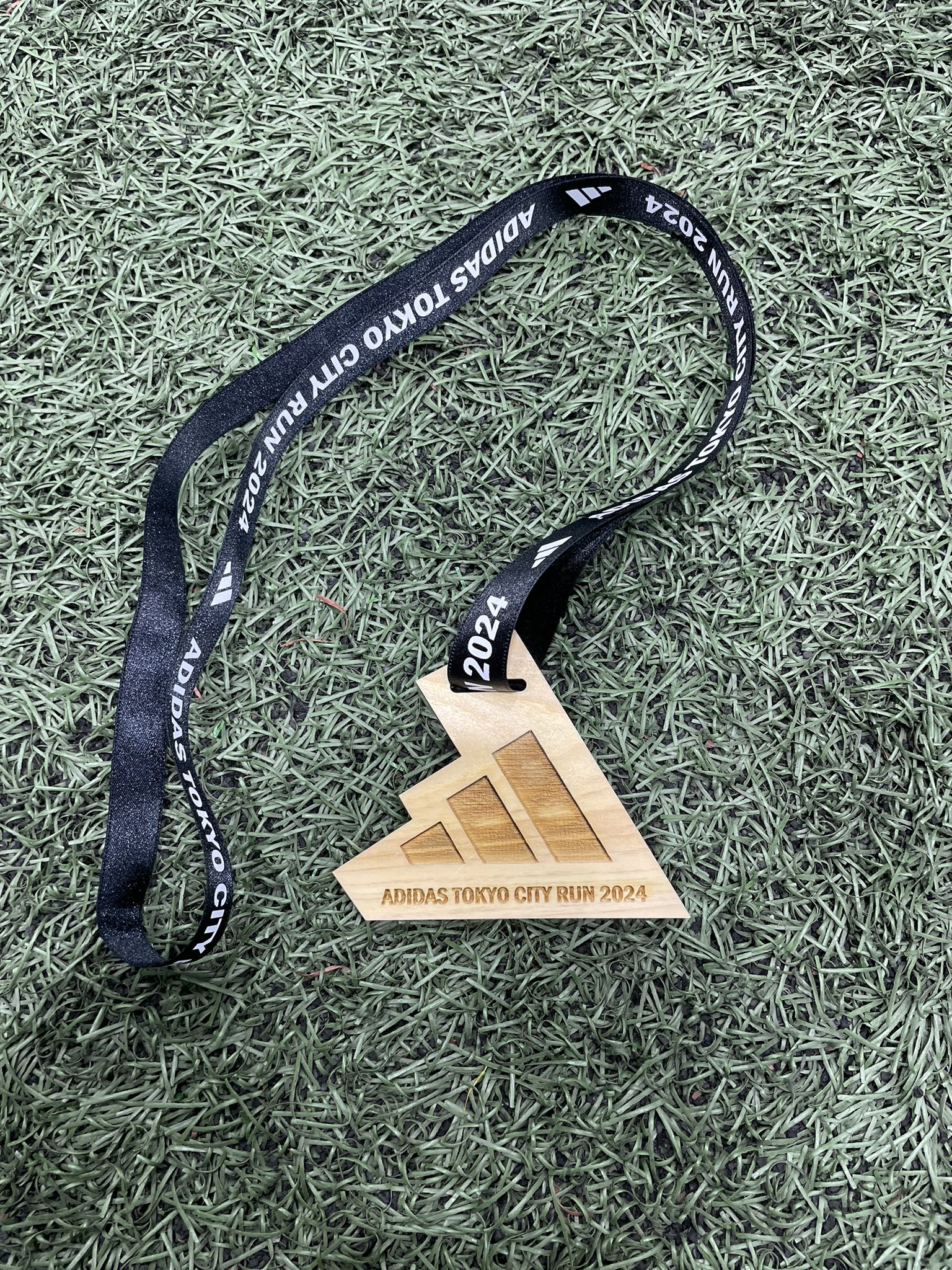 Adidas city run medal hotsell