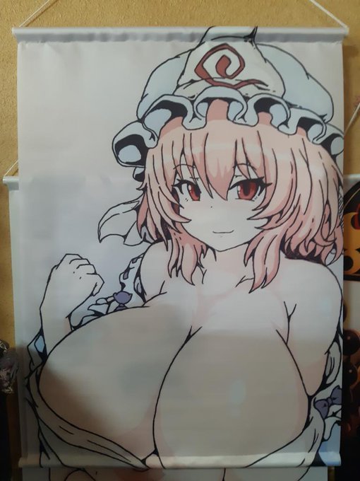 間違ってタペストリーにしちゃったけど予想外に良くて笑う。 