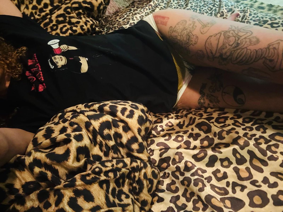 SoopaVillain85's tweet photo. All da bad shorties rock #JuggTalk shirts. Get yours now at https://t.co/diu1lja5Cn https://t.co/LDA0TK0nUK