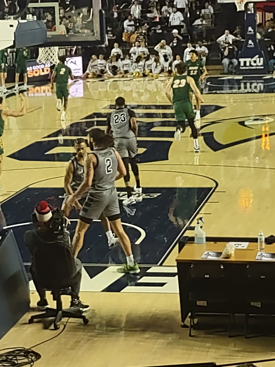 Feels good to be Back in the building!
<a href="/ORUAthletics/">ORU Athletics</a>