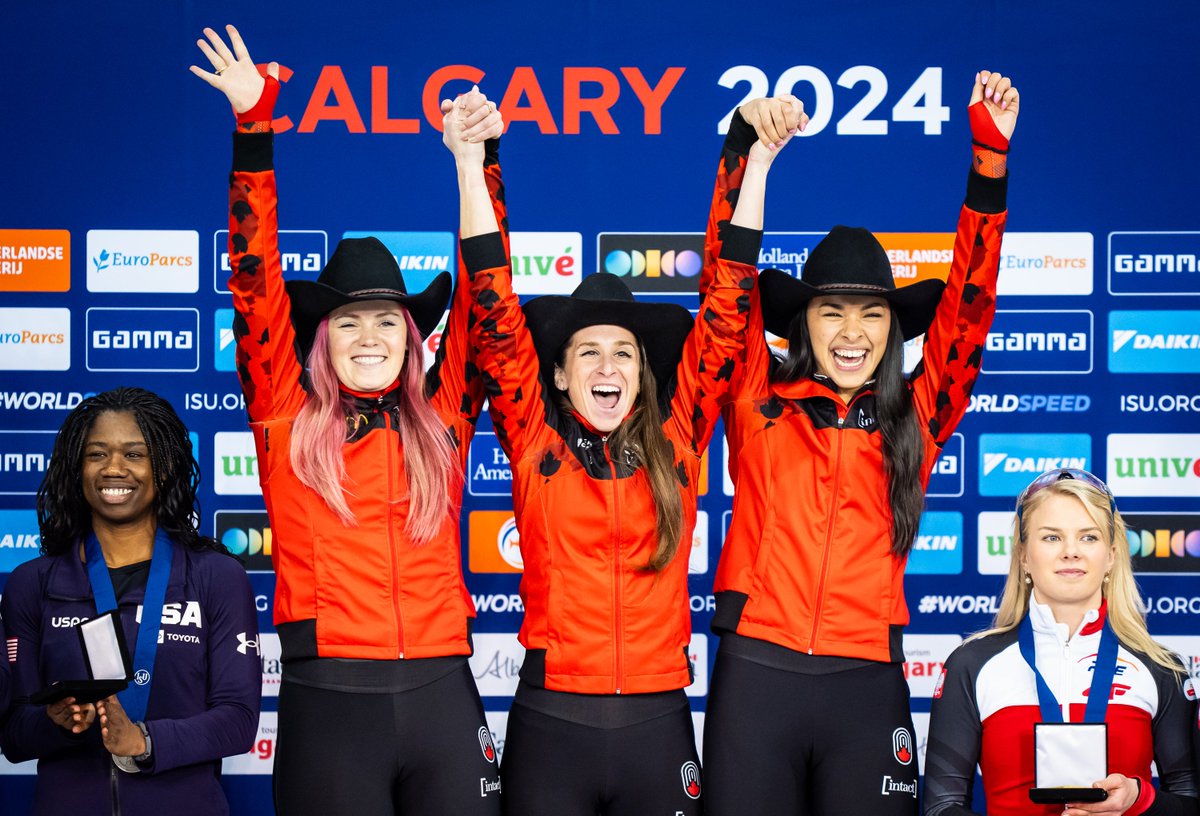 The @ISU_Speed World Championships in Calgary got off to an impressive start for Canada on Thursday, with two gold, one silver and a world record! 🥇 Men's Team Sprint 🥇 Women's Team Sprint 🥈 Isabelle Weidemann (3000m) 📰RECAP: speedskating.ca/canada-sprints…