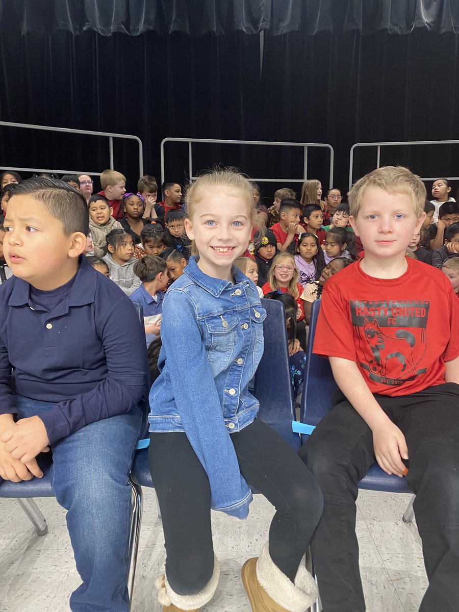 So proud of our 2nd graders who did such a great job learning their lines and songs for the 2nd Grade performance on the state of Georgia 🖤♥️