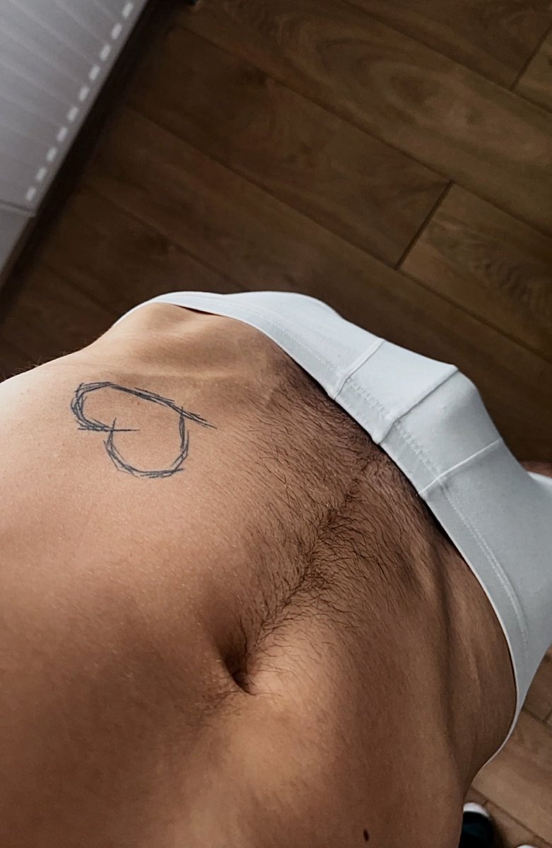 My favorite tattoo 🖤
Do you like it too?