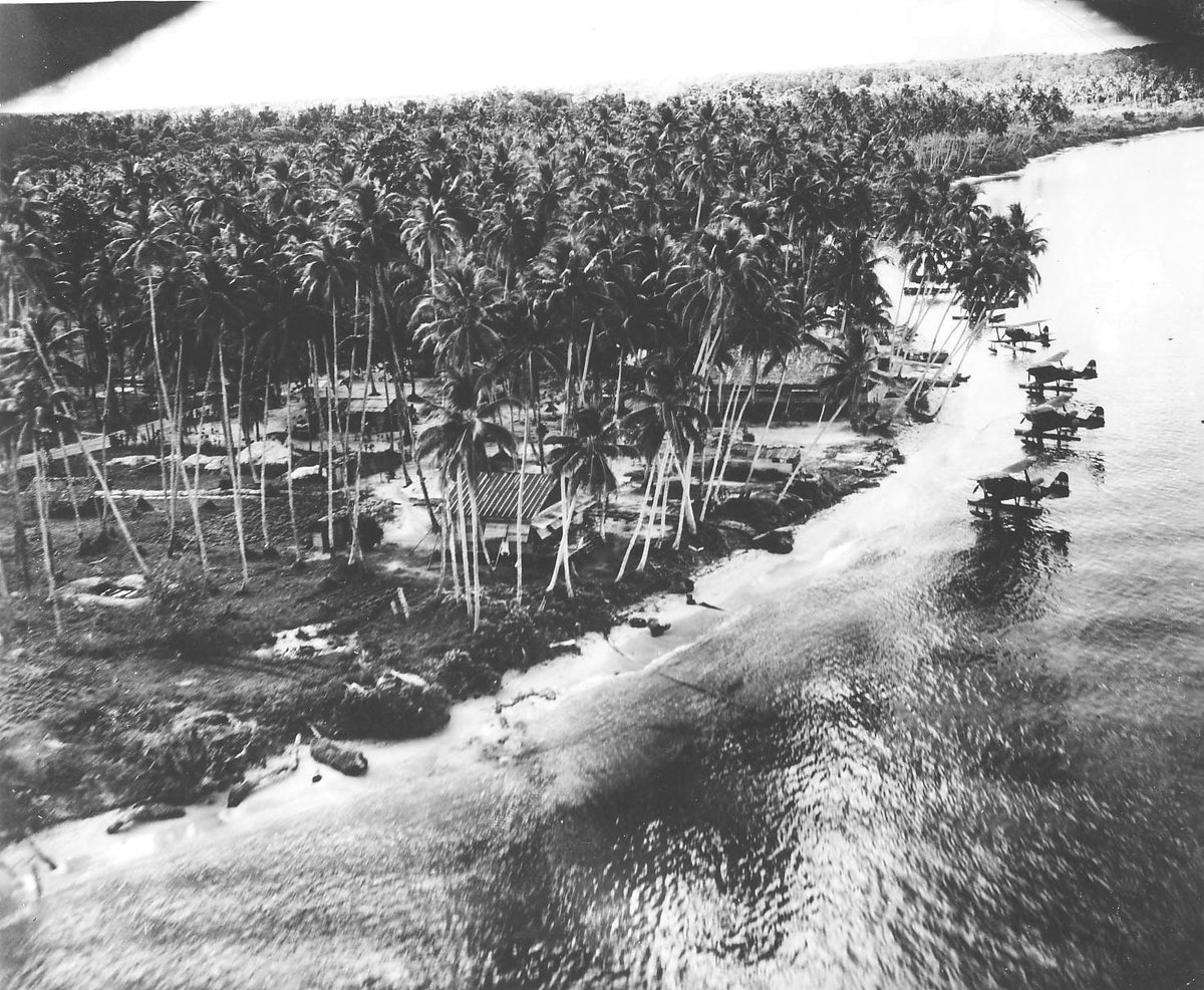 US reconnaissance photo of the Japanese seaplane base at Kavieng Harbor, New Ireland, 15 Feb 1944; note Mitsubishi F1M2 Float Planes, US code named 'Pete' 

#ww2 #wwii #worldwar2 #warbirds