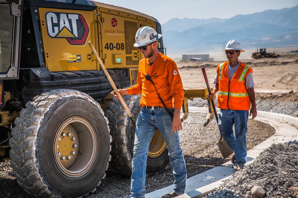 Zach Fox, Grader Operator, is celebrating 4 years with the company this month. Grade Tech will donate $1,000 in Zach's name as part of our Giving Back program to @Wishes4Warriors. 

 #GradeTechGivesBack #HonoringHeroes #wedopower #webuildutah #makingthedirtworldabetterplace