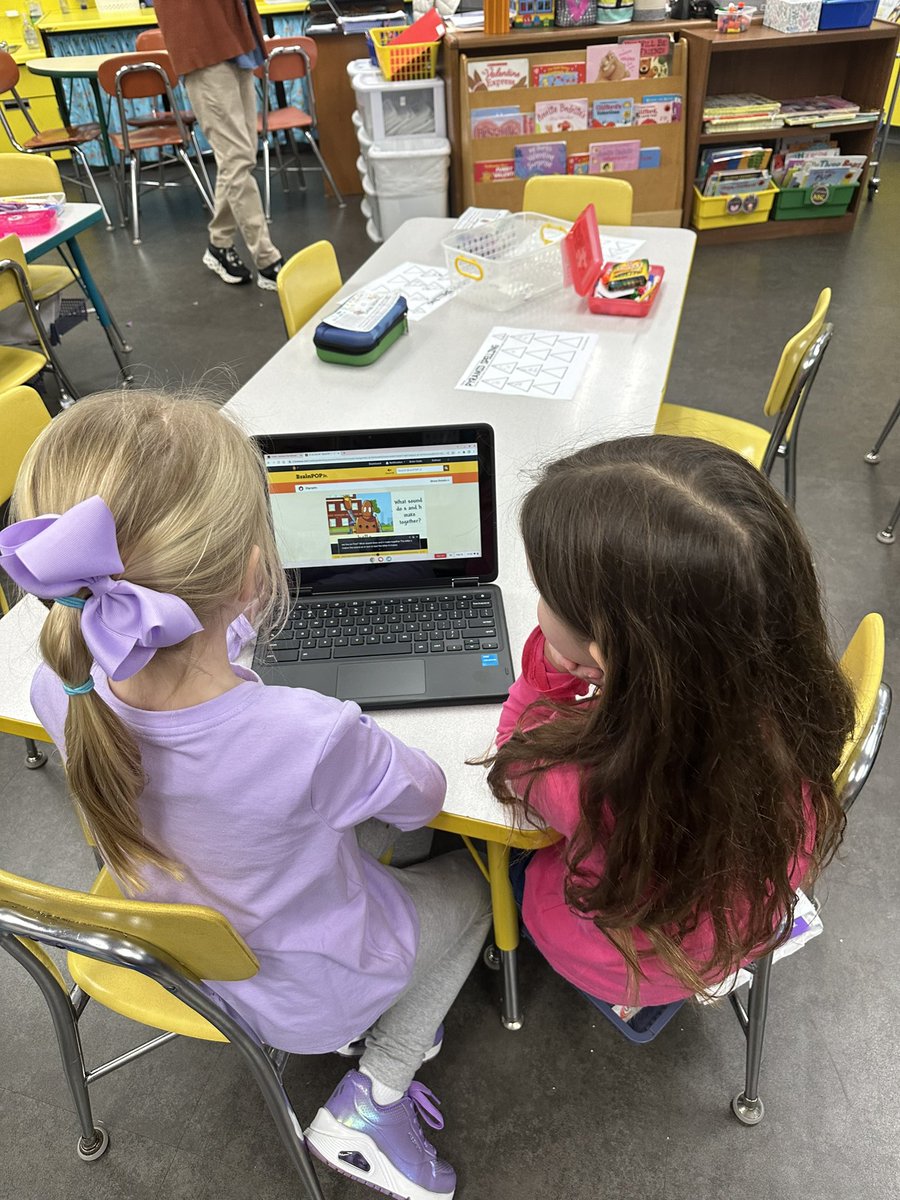 YolandaHMiller's tweet photo. Since we’re Brain Pop Jr. experts, we invited Dr. Campbell’s k friends over to test our skills. It was amazing to see 1st graders teaching k kiddos how to complete an assignment.  I loved seeing how proud of themselves they were! Lots of learning @TowneAcres_JCS  #JCSDLD2024 https://t.co/wW89brteT4