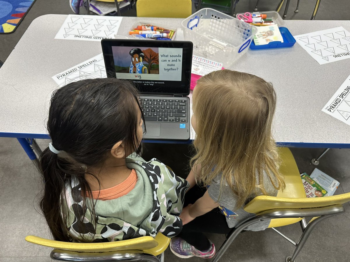 YolandaHMiller's tweet photo. Since we’re Brain Pop Jr. experts, we invited Dr. Campbell’s k friends over to test our skills. It was amazing to see 1st graders teaching k kiddos how to complete an assignment.  I loved seeing how proud of themselves they were! Lots of learning @TowneAcres_JCS  #JCSDLD2024 https://t.co/wW89brteT4