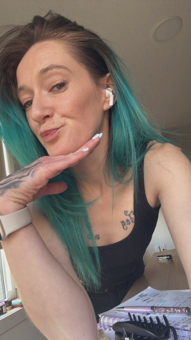 These wrinkles though! 🩵 https://t.co/IAzNfQ3iBT