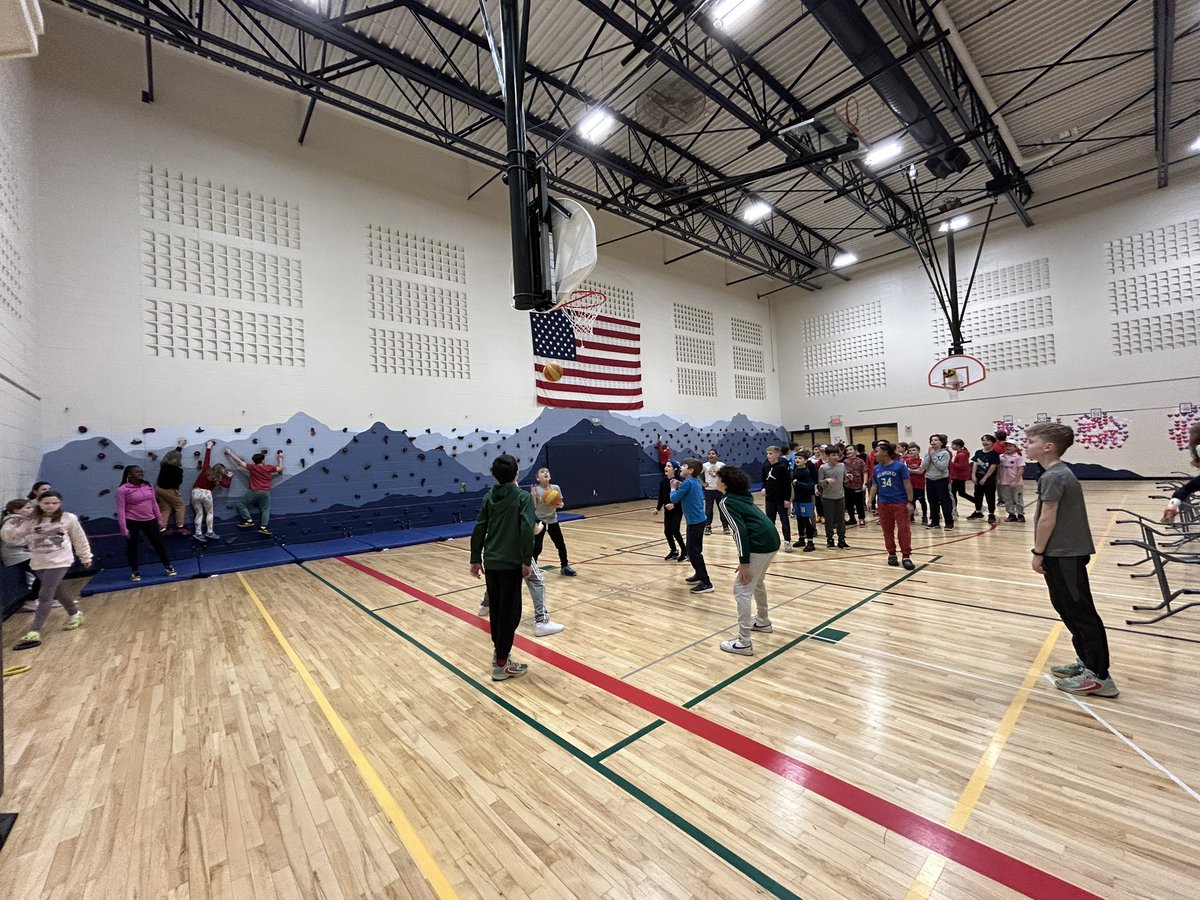 Brookfield Elementary Library tweet media