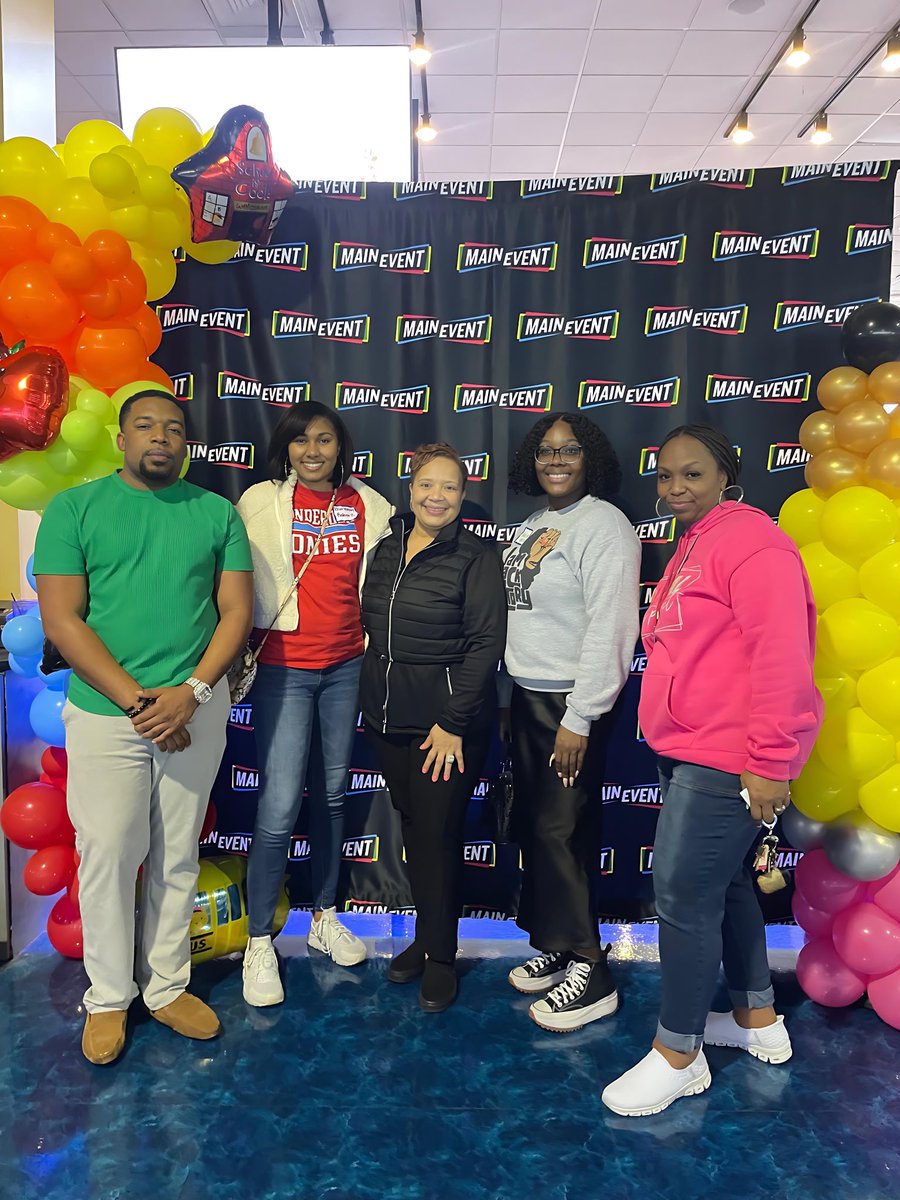 Iamdeandre_'s tweet photo. Today, some of our Ponderosa staff enjoyed some well-deserved fun at the Main Event's Educator Open House ๐ Unlimited FREE play from 4-6pm proved that #TeachersPlayToo! A fantastic opportunity to unwind and play after work. #EducatorAppreciation #MainEventFun #SpringISD
#Teachers
@PES_Spring @FloralbaReyna @_RHennessey @SpringISD @SpringISD_Super @MsOmotayo