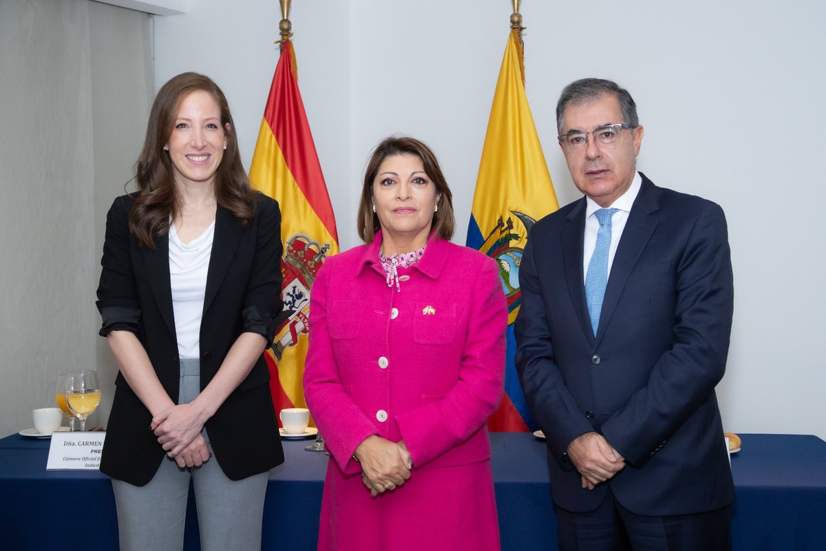 Agradecemos a @Wilmandrade, embajadora de Ecuador en España por su intervención y atender las inquietudes de nuestras empresas afiliadas.

Gracias a nuestro socio protector @Iberia y la colaboración de @nhcollection por hacer este evento posible.

#RelacionesBilaterales