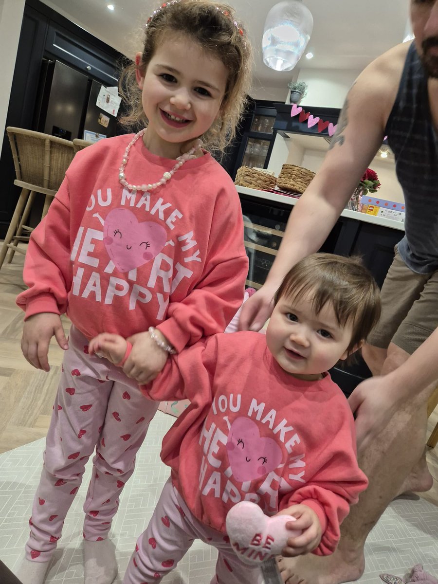 mariannerbooth's tweet photo. Mummy's Valentines on Wednesday - bit late posting but couldn't not share 🥰 #daughters #mummysgirls https://t.co/tpLser6Ms6