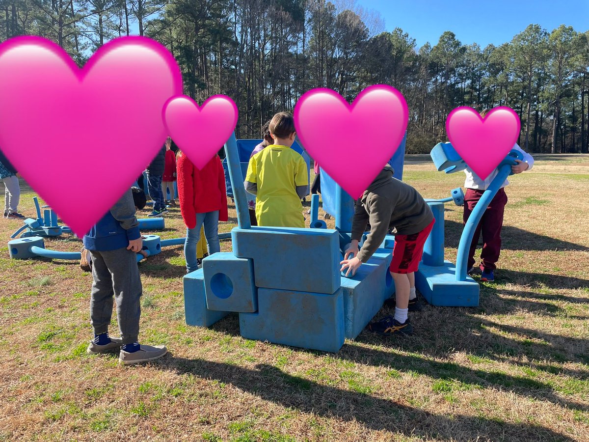 2nd Grade learned about Scotland as part of our “Love the World Day” 🩷 we “took a flight there”, tried on kilts, learned a Scottish dance, played in the Highland Games, built some castles, made our own kilts and learned a little about Ms Ts home town 🥰  <a href="/FWESIBPYP/">Farmington Woods</a>