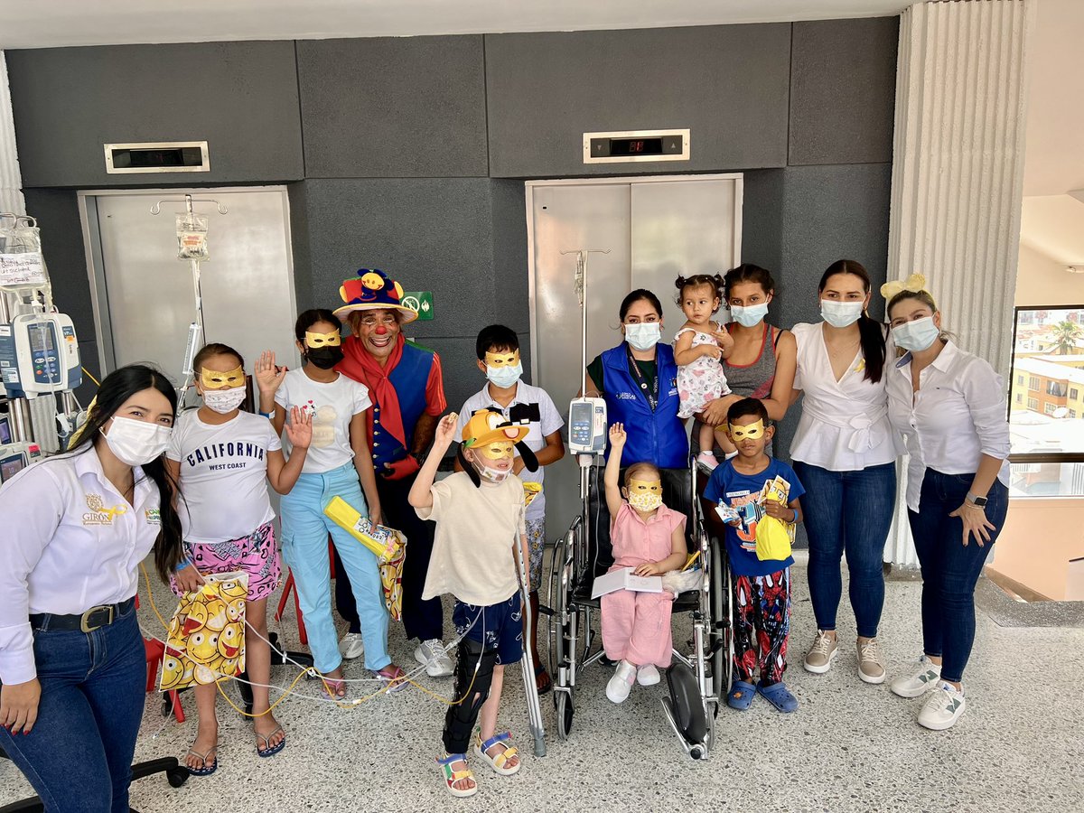 nsanchezsilva's tweet photo. 🌟 Hoy conmemoramos el #DíaInternacionalDelCáncerInfantil 🎗️

Junto a la gestora social de Girón estuvimos compartiendo con estos pequeños y valientes guerreros que se encuentran en la FOSCAL. https://t.co/zETlCMWFEw