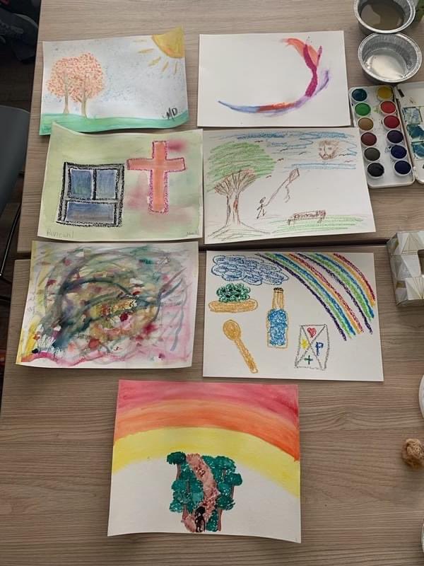 JHHospice's tweet image. #DYK we offer complementary therapies, like art therapy, to our patients? Complementary therapies can help with pain &amp;amp; symptom management, aid in psychosocial care &amp;amp; offer a creative outlet for those who participate.
#ComplementaryTherapy #ArtTherapy #EndOfLifeCare #HolisticCare