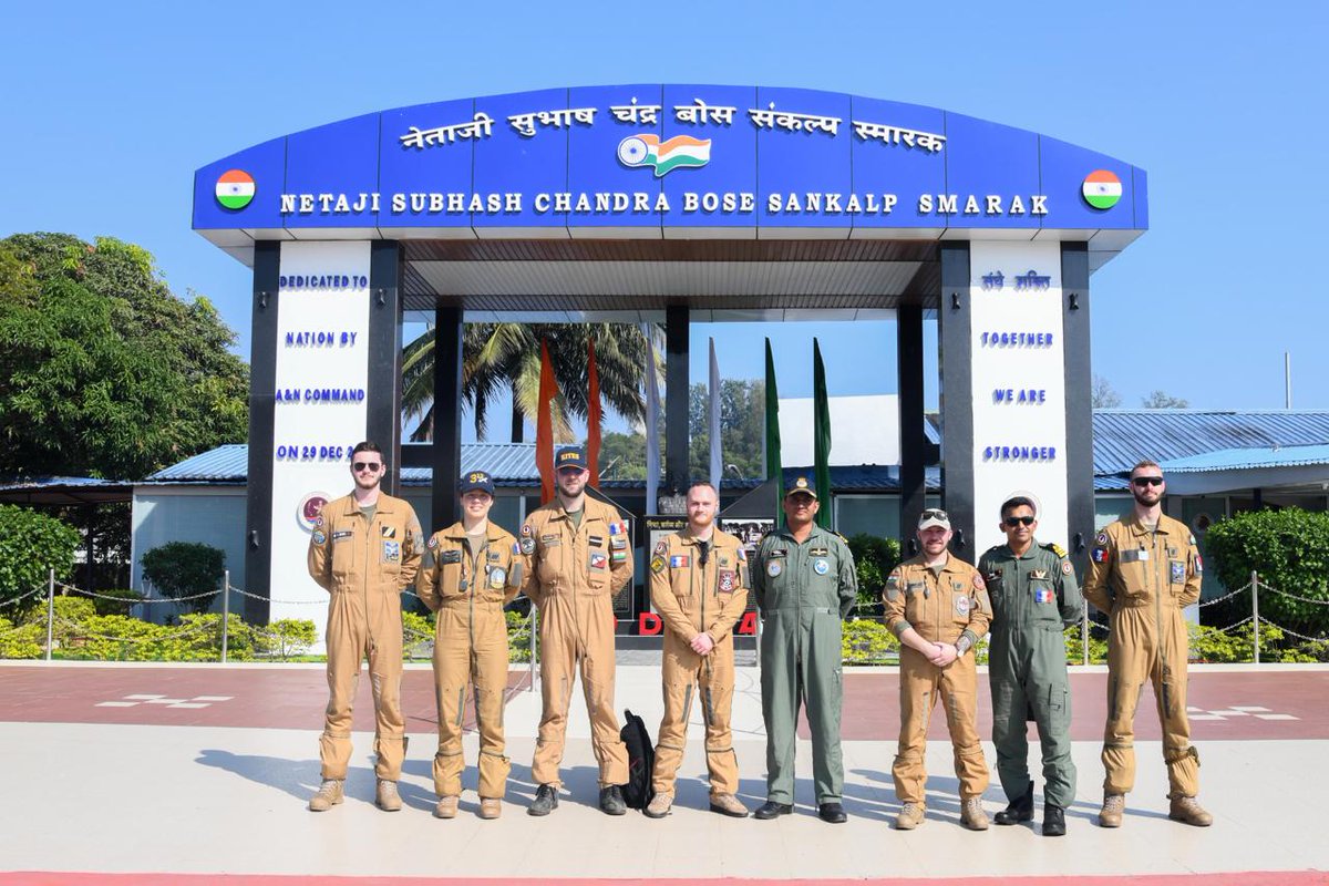 On 14 Feb 24, #INSUtkrosh, #ANC @portblair, warmly welcomed Atlantique 2, a #French long-range maritime patrol aircraft, at the Emerald Islands. Logistics support was extended during their transit. #BuildingBridgesofFriendship 🇮🇳-🇫🇷 @MarineNationale @Armee_de_lair