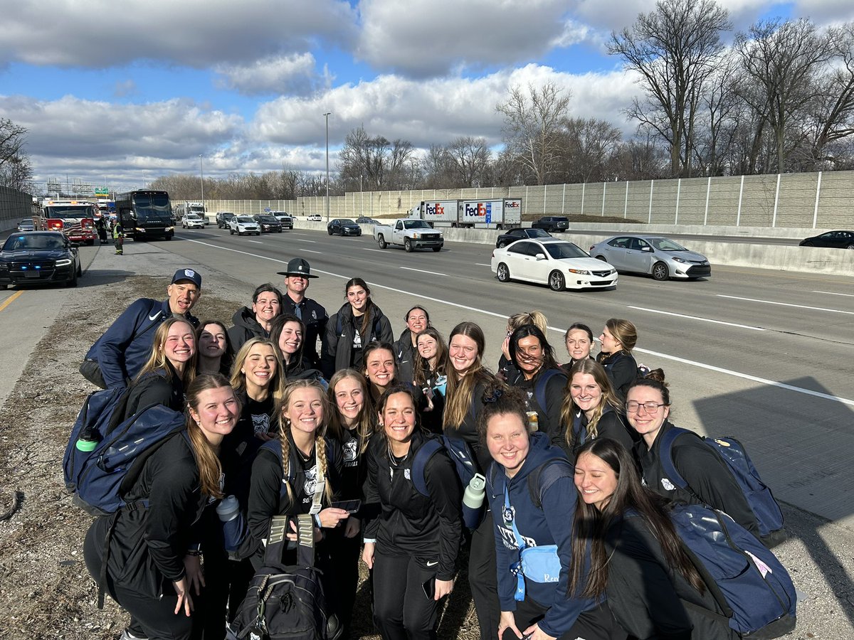 ButlerSoftball's tweet photo. Thanks for @IndStatePolice (especially officer Cameron), local PD, and @IFD_NEWS for helping us with some smoking hot brakes on our bus! Off again to HOT-lanta, (no pun intended) https://t.co/Kf1YBUmevu