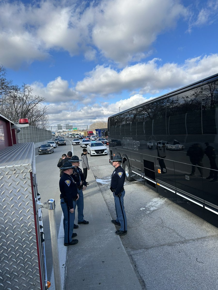 Thanks for <a href="/IndStatePolice/">Indiana State Police</a> (especially officer Cameron), local PD, and <a href="/IFD_NEWS/">Indianapolis Fire Department 🚒</a> for helping us with some smoking hot brakes on our bus! Off again to HOT-lanta, (no pun intended)