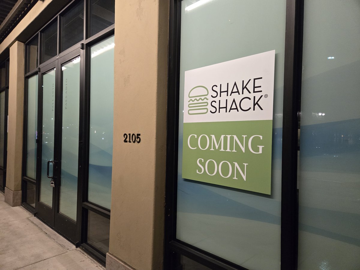 ssorichsacbiz's tweet image. Scoop from @jakeabbott_SBJ: Shake Shack is planning its third Sacramento-area location. Can you guess where? Details: bizj.us/1qkkoc