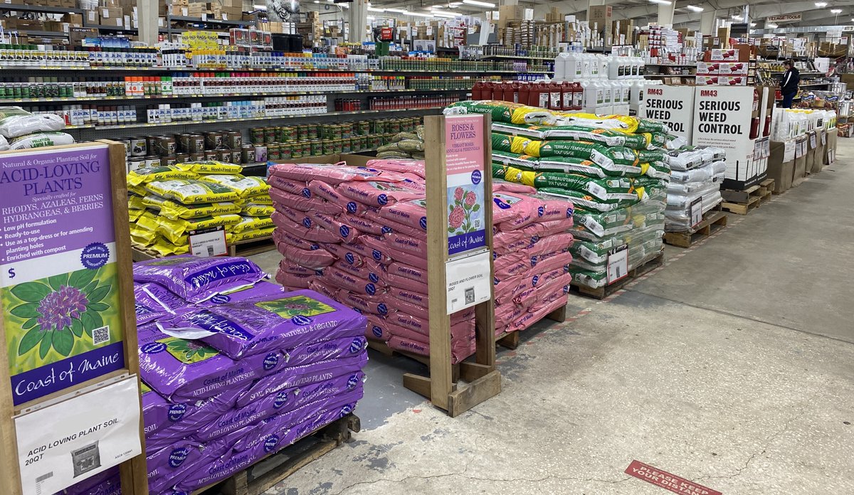 Winter means garden planning and prep time. We can help you get your soil prepped with fertilizer, lime, and specifically formulated soil types. 

What are you excited to plant this year?

#GardeningPrep #VegetableGardenReady #HomesteadLife #GrowingVegetables #RaisedBedGardenPrep
