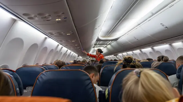 nagatoazul's tweet photo. Está por despegar mi avión desde Melbourne 🇦🇺 hacia Santiago 🇨🇱, hace 15 años que no piso suelo de mi hermoso país Chile y lo hago exclusivamente para ver al equipo de mis amores @udechile este domingo. 
Espero lleno de ilusión que sea una hermoso fin de semana lleno de fútbol. https://t.co/gsM7G8e0kJ