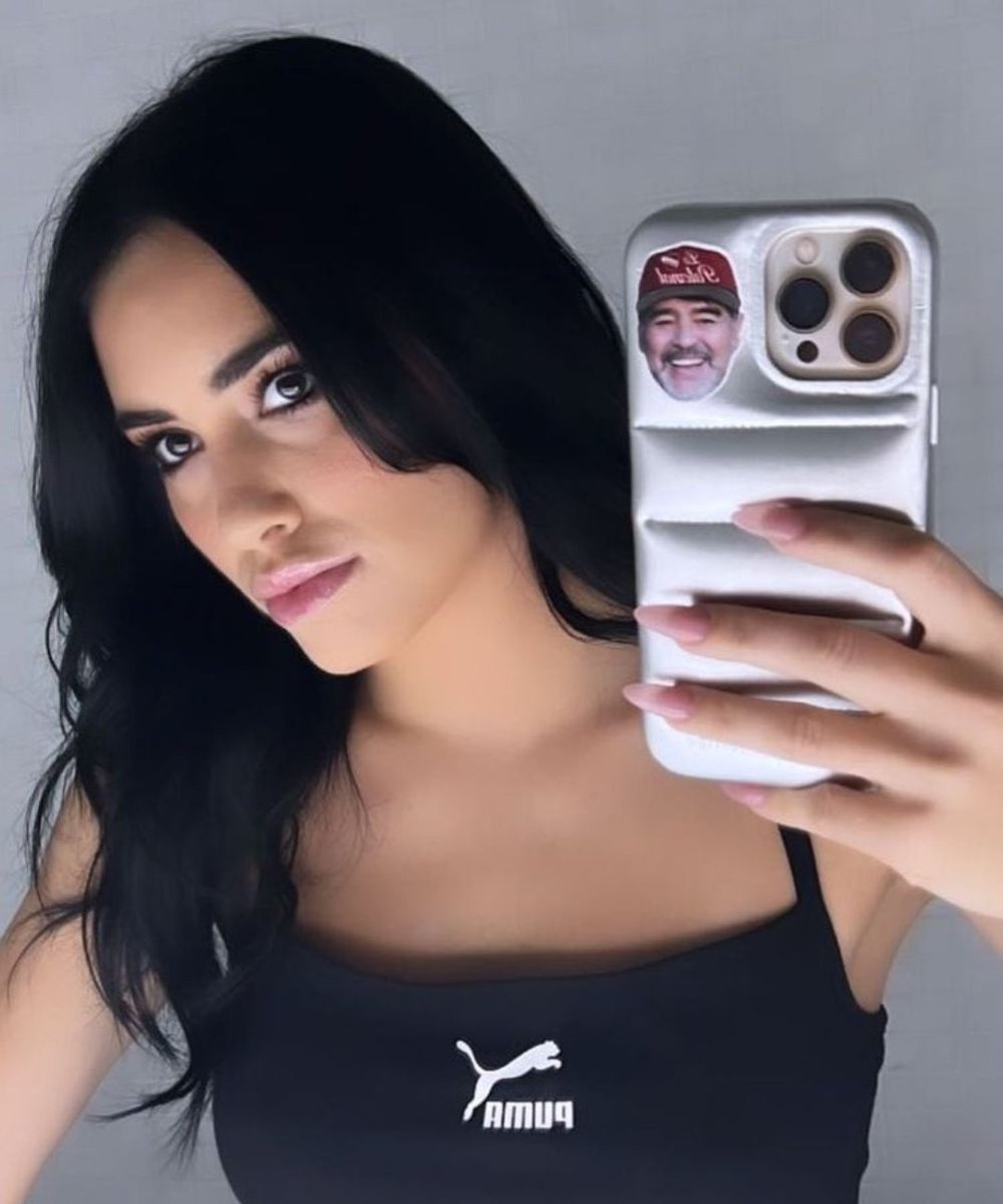 ChulaSotelo's tweet photo. El Diego ya se hubiese agarrado a las piñas x vos. 
Del lado @lalioficial de la vida. https://t.co/hCBcRYyiru