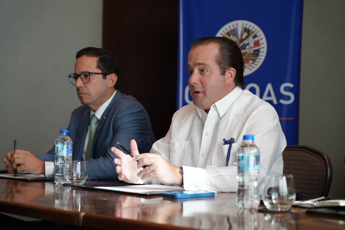 OEA_oficial's tweet photo. .@JosePaliza, Presidente del partido político @prm_oficial, compartió con la Jefatura de la Misión de Observación Electoral de la #OEAenRD sus impresiones de las #EleccionesMunicipalesRD2024 del próximo domingo. https://t.co/TtJVpVHSrF