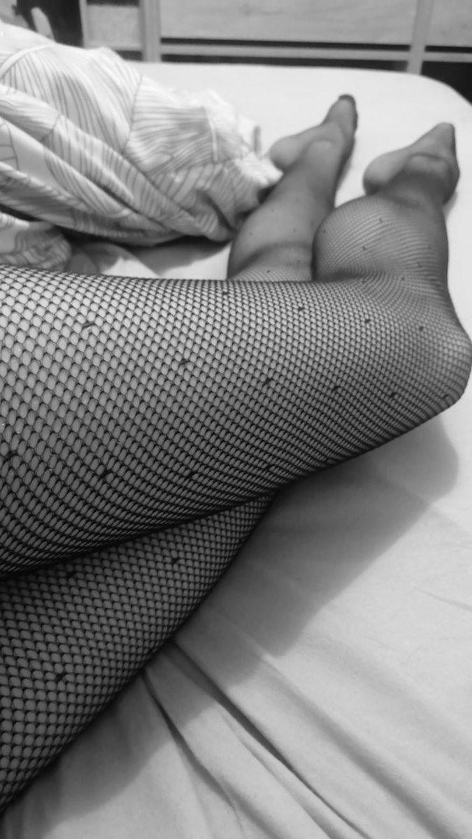 Imperatrice_Val's tweet photo. Je suis belle, sexy, intelligente et indépendante. 🫦
Tu es misérable, inutile, laid et stupide.

Souviens toi où est ta place. Sois mon esclave. Je veux un soumis dévoué, qui la ferme et qui ne négocie pas !

Je t'attends, toi !
Vite dans mes DM.
N'oublie pas ta CB ! https://t.co/ebuckZRikh