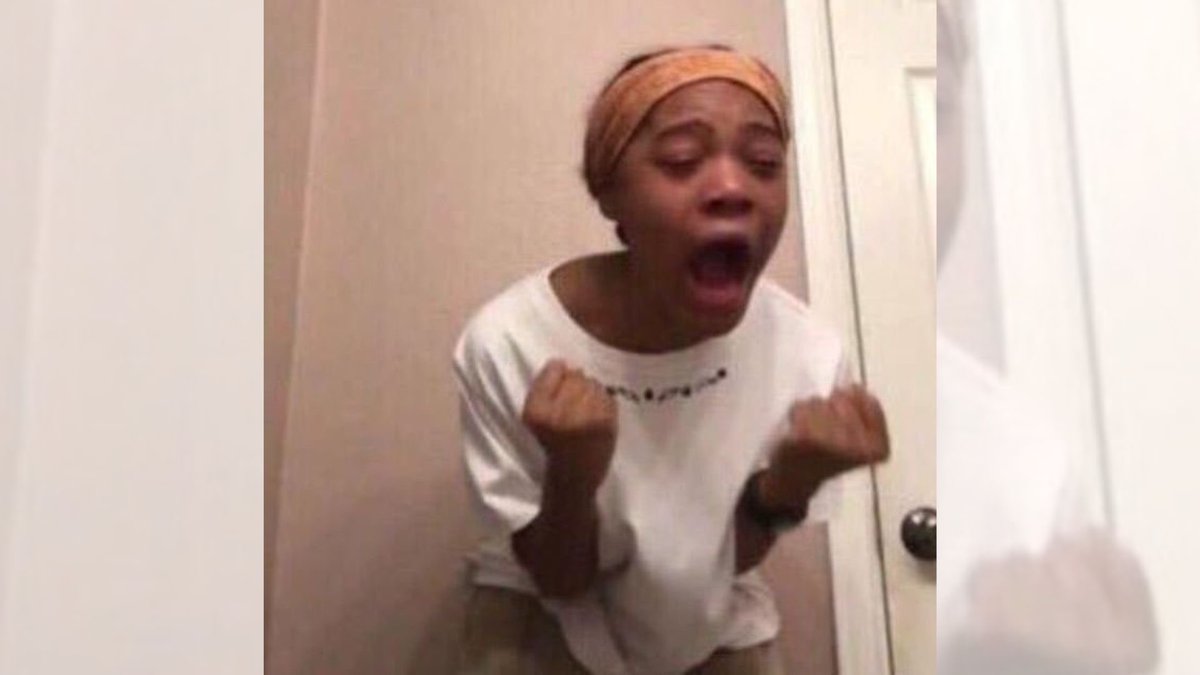 loveislmems's tweet photo. Georgia your insecurities are speaking volumes WE CAN SEE YOURE UNINTERESTED! #LoveIsland #loveislandallstars https://t.co/GDtKoy2xza
