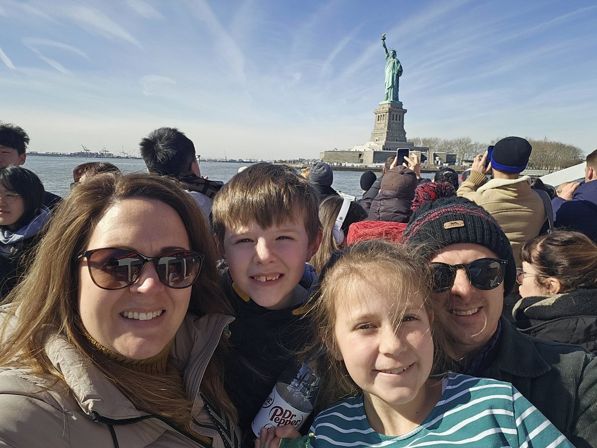 Hello from (a very cold) NYC 🇺🇸 🗽!