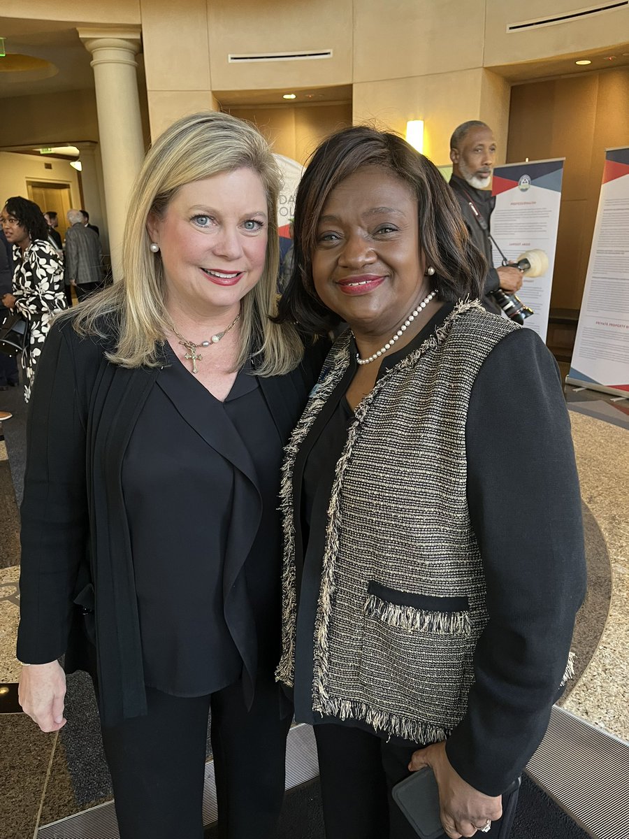 Twinkle Andress Cavanaugh tweet media