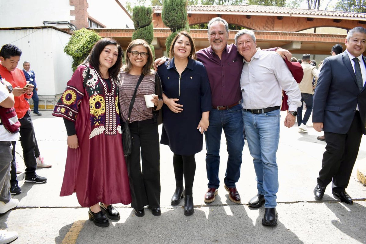 RigoSalgadoV's tweet image. Acompañé a @ClaraBrugadaM en su registro ante el @iecm como candidata a la Jefatura de Gobierno de la Ciudad de México.

Vamos más unidos que nunca, la transformación está aquí.

¡Enhorabuena!