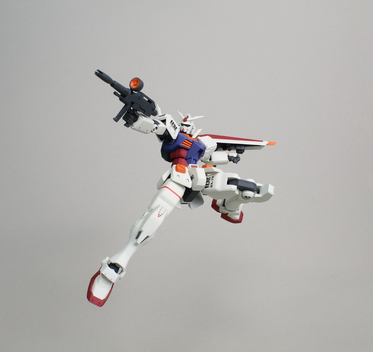 JackFrostPlamo's tweet photo. RX-78-2 Ver. Frost
#gunpla #ガンプラ https://t.co/HqwyS4TAJz