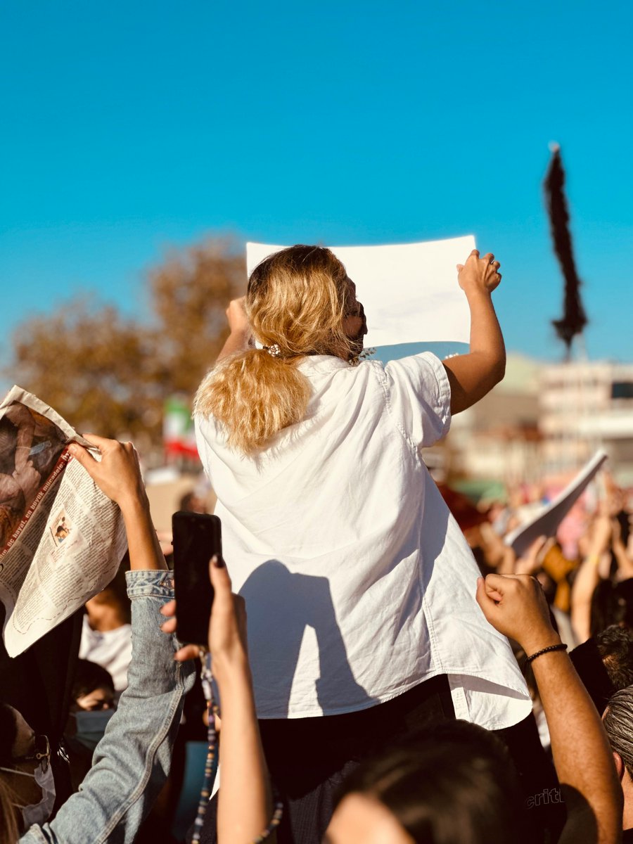 isaurarodriguez's tweet photo. La comunicación política tiene un objetivo: generar consenso, escribió @maRIOrioRDA 

En unas líneas intenté condensar puntos de vista sobre comunicación gubernamental y consensos, a partir de las clases en #compolUNTREF con @vicubanegas y @GraceJimenezR 

https://t.co/8AE724Hjze https://t.co/bvcXe1N4F0