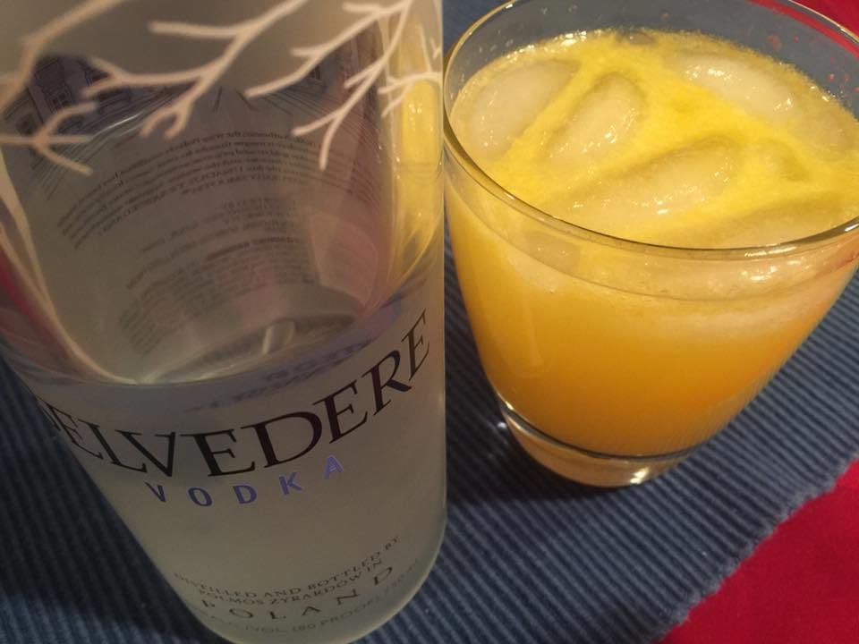 Sometimes a screwdriver is the only tool you need. #ThirstyThursday #drinkswithdeedee