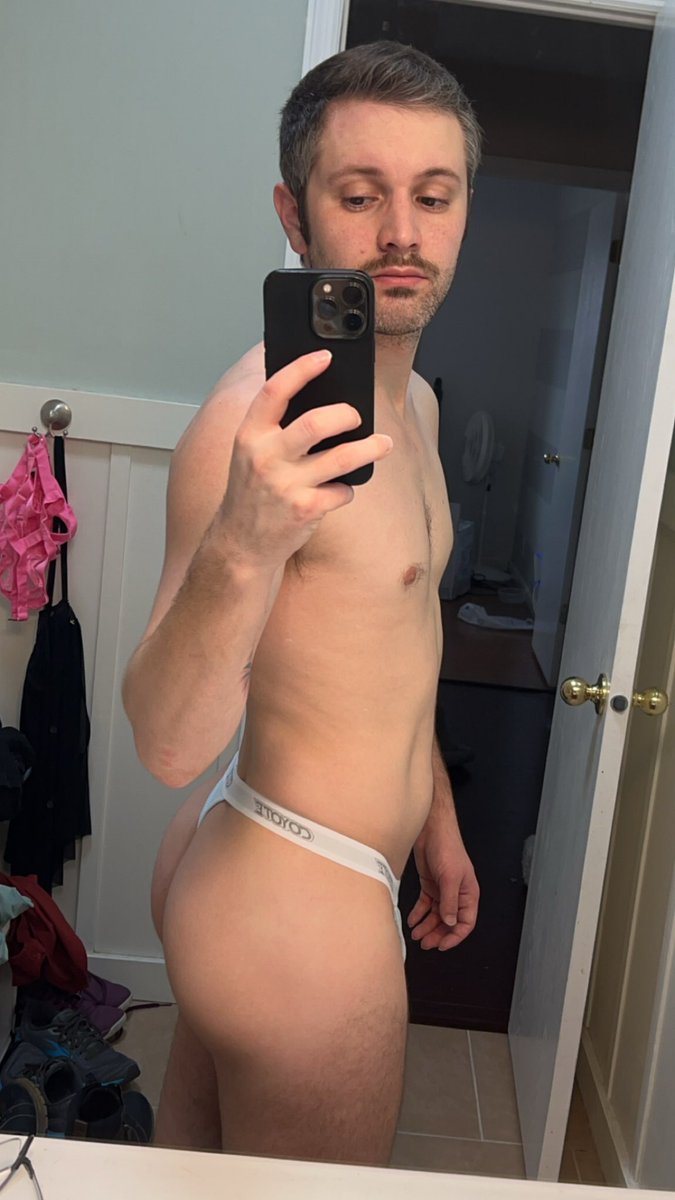 TheSqueakbeast's tweet photo. A thong for a Thursday https://t.co/ERWnadrlVH