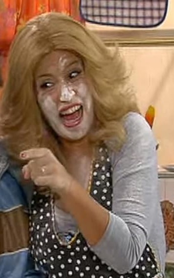 Lali: que peligroso, que triste
Milei: ella empezó
Emilia: de ese tema no opino
María: banco a Lali
Tini en el baño de la Bresh: