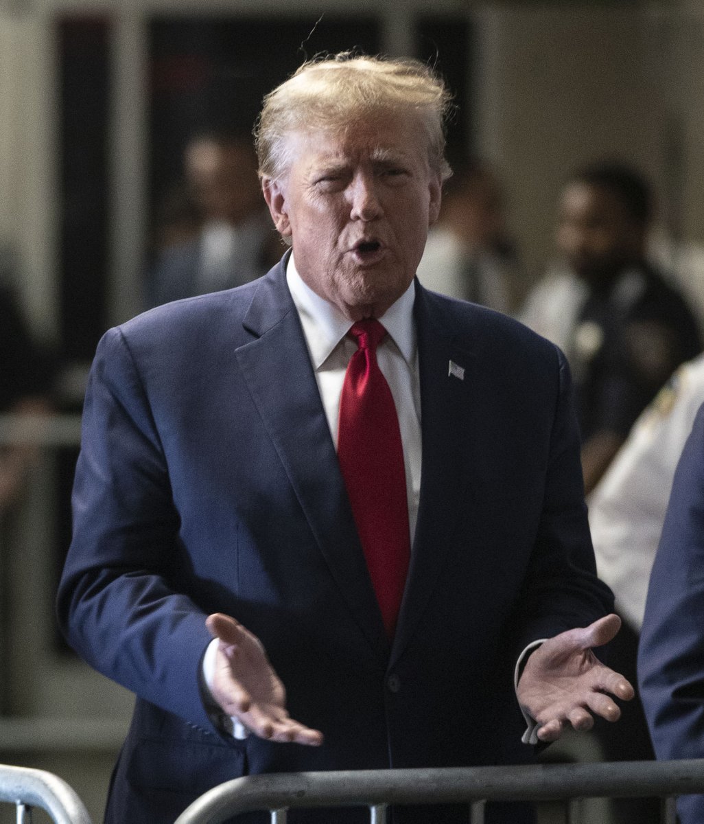 #DonaldTrump will be the first former President to face criminal trial. One of my photos from today's court appearance, where the judge set the trial date for March 25. @usatoday